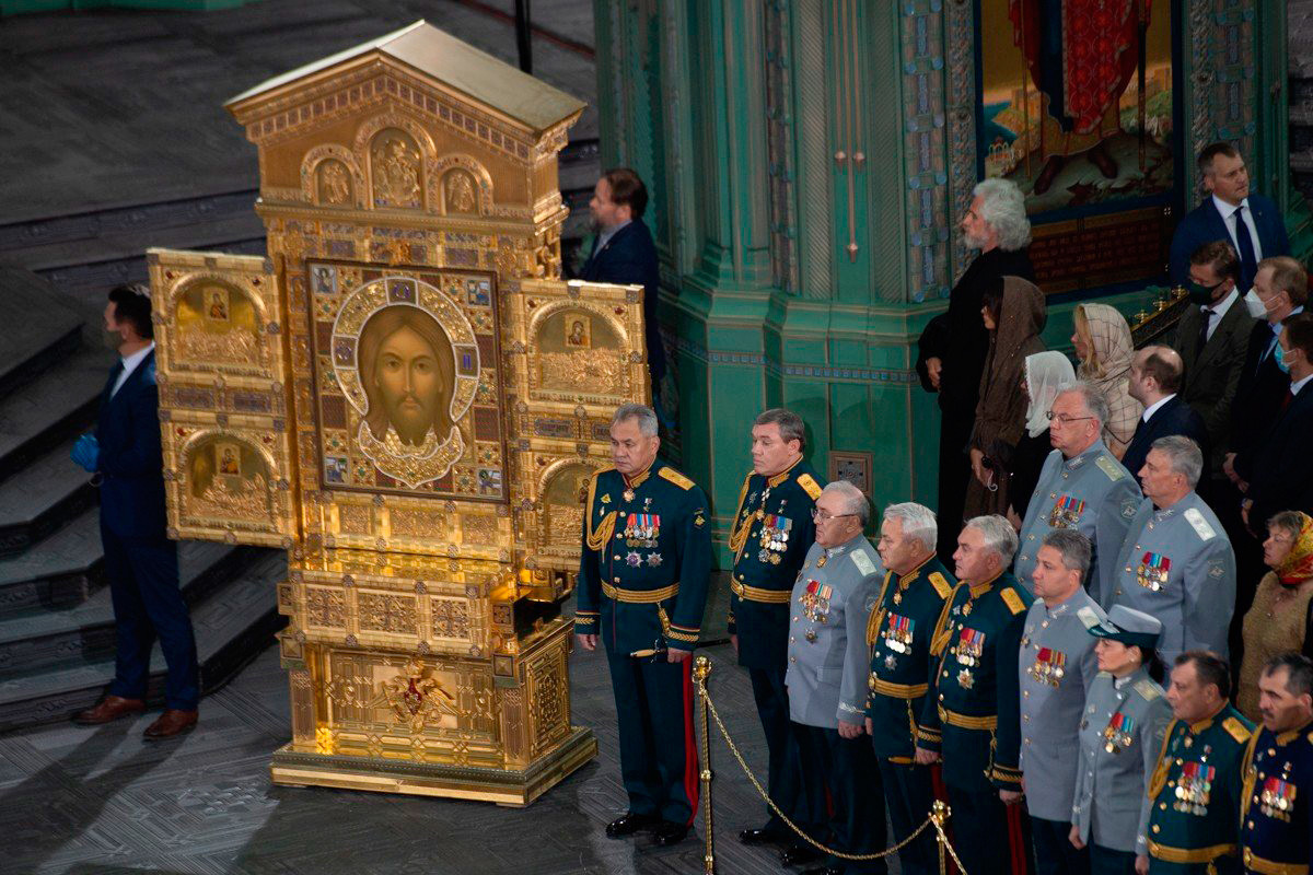 Deutsche Trophäenwaffen und viel Mosaik Neue Kathedrale der russischen