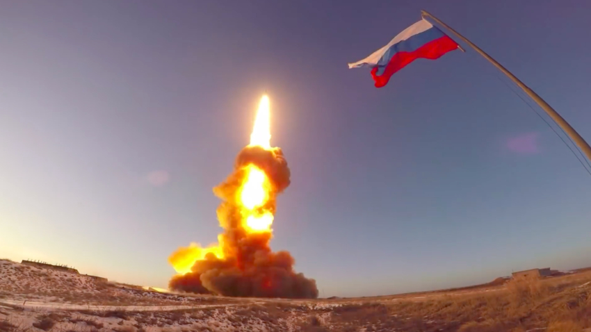 Rusia prueba con éxito un nuevo misil antibalístico Vídeo Russia