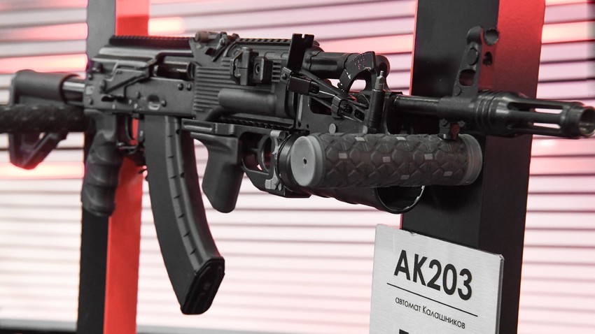 India inicia la producción del fusil de asalto AK 203 Russia Beyond ES