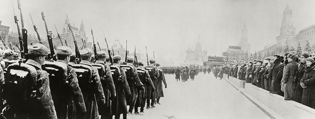 Fotos de la Plaza Roja a través de diferentes épocas históricas