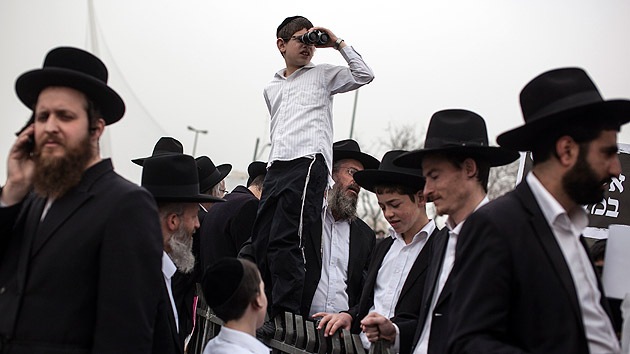 "Una comunidad ultraortodoxa judía es como la Edad Media, completamente aislada"