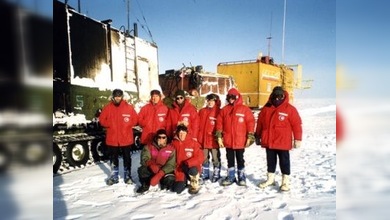 Científicos rusos alcanzan la superficie del lago subglacial Vostok