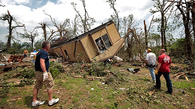 Las impactantes imágenes del devastador tornado de Oklahoma