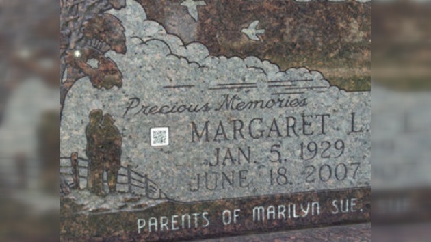 Las lápidas interactivas 'dan vida' a los cementerios de EE. UU. 