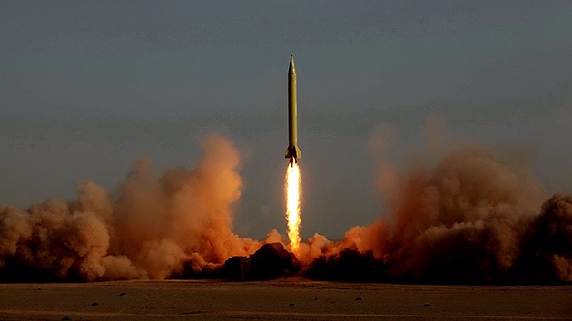 Irán prueba sus nuevos misiles tierra-tierra