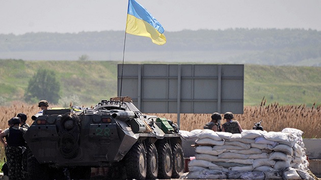 El Ejército ucraniano cerca la ciudad de Slaviansk