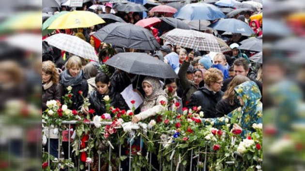 Música para amansar a la 'fiera': 40.000 noruegos entonan una canción odiada por Breivik