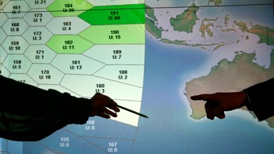 Detectan objetos flotando donde se registraron las últimos señales del avión desaparecido de Malasia