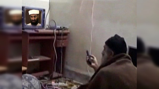 Bin Laden protagoniza vídeos caseros como orador y televidente