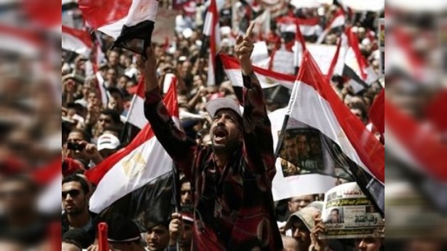 EE.UU. intenta ajustar los resultados de la revolución en Egipto a sus intereses