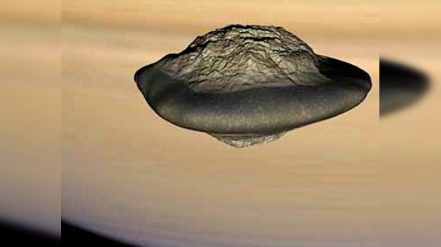 Un satélite de Saturno en forma de OVNI asombra a los investigadores