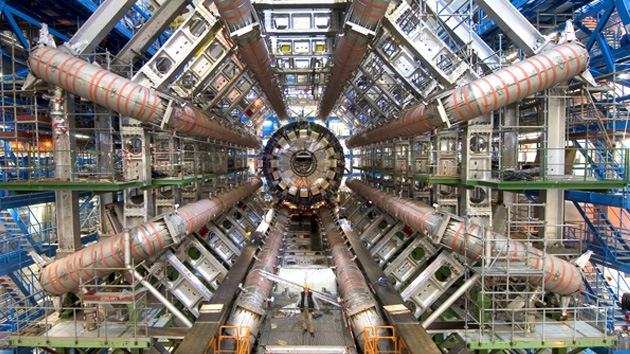 Científicos europeos desintegran en dos el bosón de Higgs