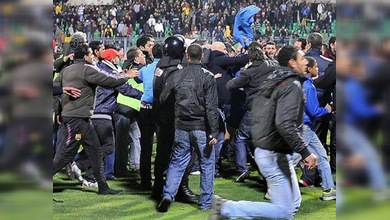 Carnicería en la cancha: decenas de egipcios mueren entre linchamientos y estampidas