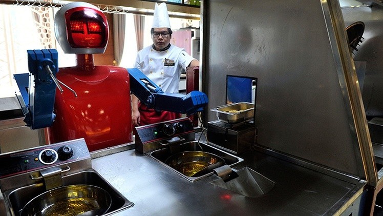 Los robots ya son capaces de aprender a cocinar 'viendo' videos en YouTube