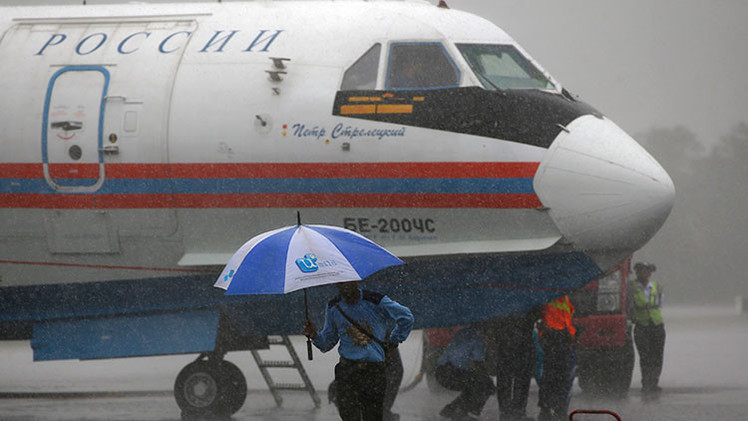 Especialistas rusos detectan 30 posibles objetos del avión siniestrado de AirAsia