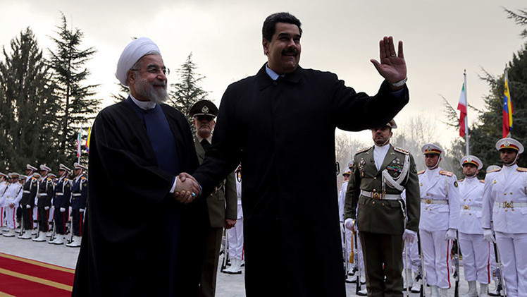 Venezuela e Irán cooperan para estabilizar los precios del crudo
