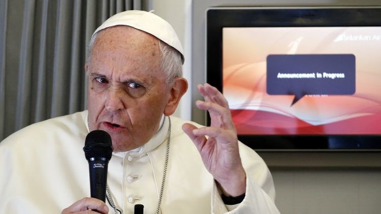 El papa Francisco sobre atentados en París: "Asesinar en el nombre de Dios es absurdo"