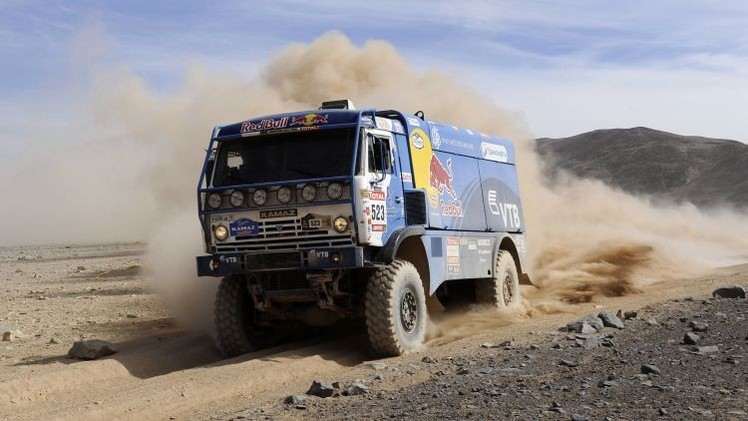El equipo ruso Kamaz Master gana el Dakar 2015 en camiones
