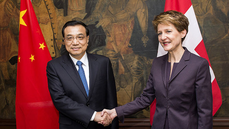 China y Suiza se preparan para lanzar el comercio de yuanes en Zúrich