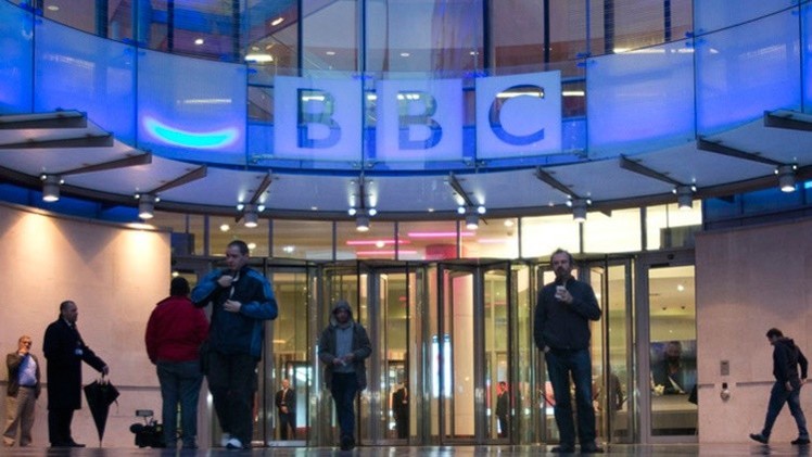 BBC en árabe: "No llaméis 'terroristas' a los atacantes en París"  