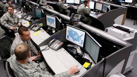 Snowden: La NSA desarrolla armas cibernéticas para una guerra digital