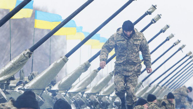Bloomberg: El suministro de armas a Ucrania sería un error