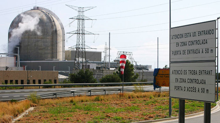 Un problema eléctrico obliga a detener una central nuclear en España