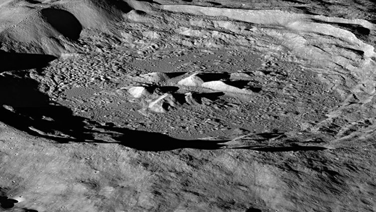 La NASA descubre señales de la presencia de agua en la Luna