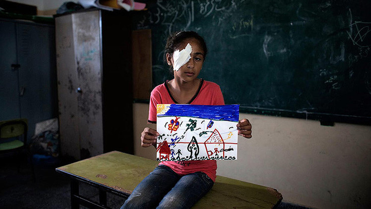 Los niños de la Franja de Gaza dibujan su futuro en hojas de papel