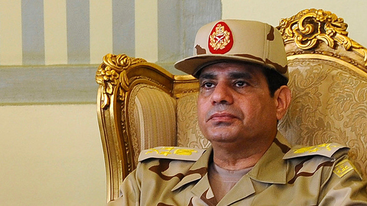 El presidente de Egipto busca "vengar la sangre" de 21 coptos ejecutados por el EI