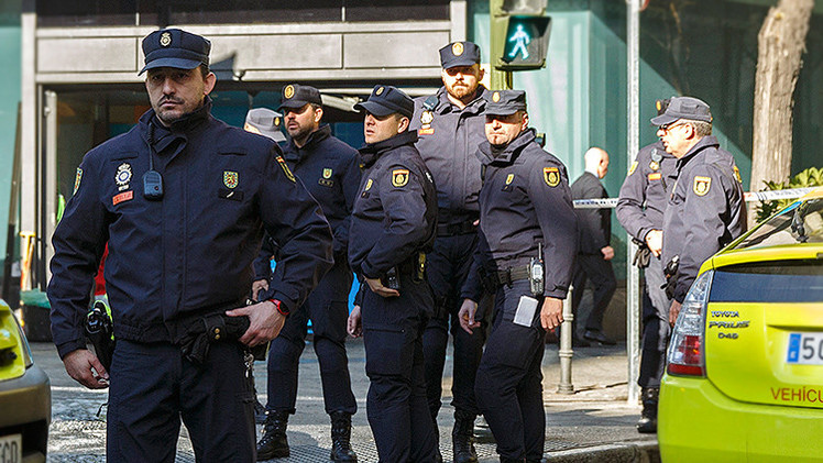 Desahucian en Madrid a una familia gitana con tres menores