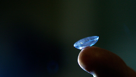 Crean lentes de contacto con 'zoom'