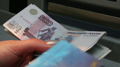 Expertos: Rusia acelera desdolarización con su análogo del SWIFT en 91 entidades