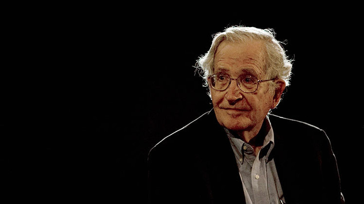 Chomsky: "Israel es un Estado agresivo"
