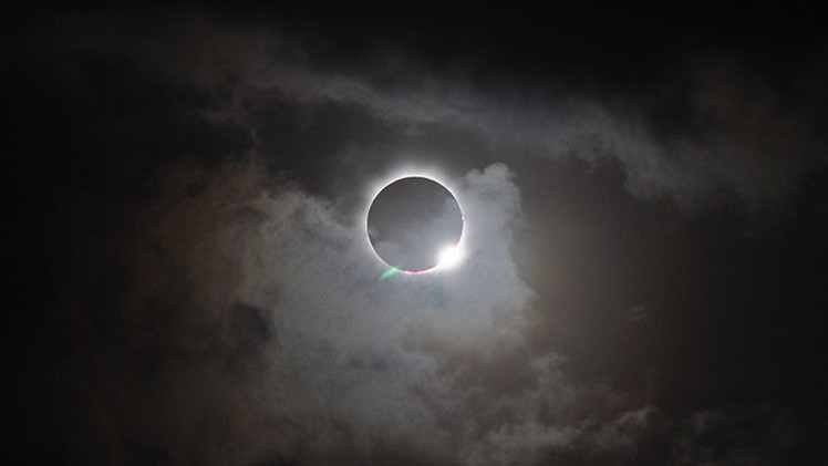 Eclipse total visto como nunca: una GoPro a 50 km de altura grabará el espectáculo astronómico