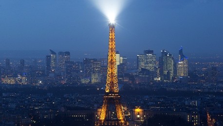 Un dron no identificado 'espía' las comunicaciones de una base naval en París