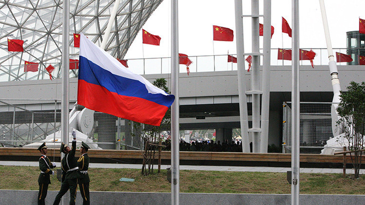 "Las relaciones entre Rusia y China son un ejemplo brillante para todo el mundo"