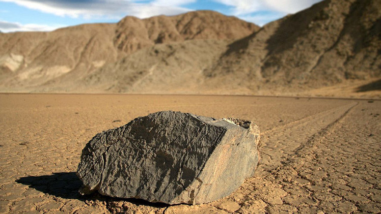 Resuelven el misterio de las rocas 'viajeras' del Valle de la Muerte