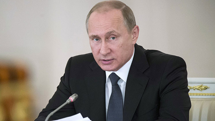 Putin firma un proyecto de ley que prohíbe "grupos extranjeros indeseables"