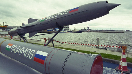 La India prueba con éxito el misil supersónico BrahMos desarrollado con Rusia