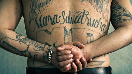 El lenguaje secreto de las maras: Cómo las pandillas atemorizan al continente americano