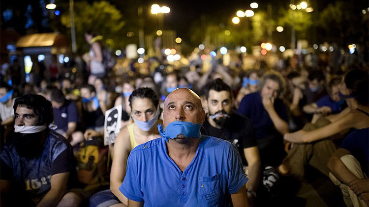 Guía práctica de la 'ley mordaza': Qué no se puede hacer en España a partir del 1 de julio