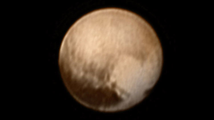 Las sorpresas continúan: Plutón desconcierta a los científicos
