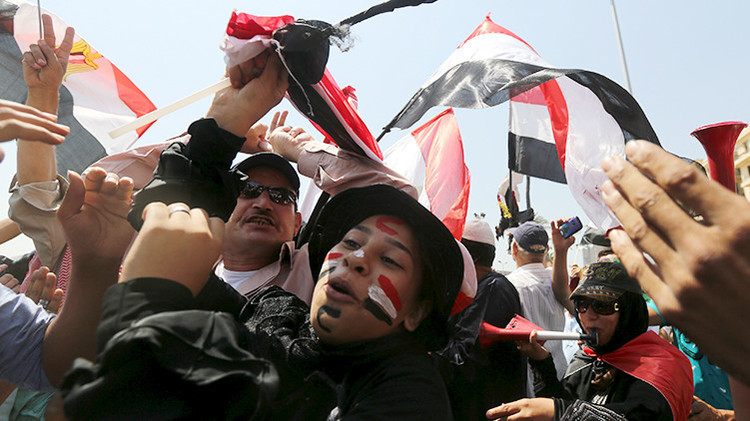 Egipto celebra la apertura del nuevo canal de Suez en busca del liderazgo regional