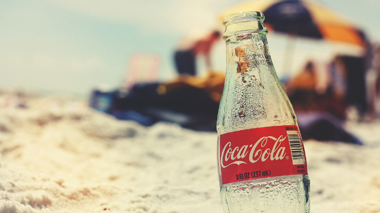 Expertos: El colorante artificial de la Coca-Cola puede provocar cáncer