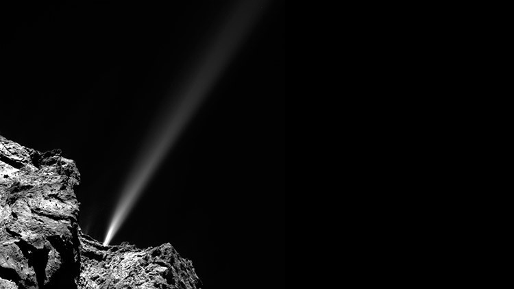 ¿Qué le sucede al cometa Churiúmov-Guerasimenko al acercarse al Sol?
