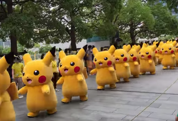 'Brote de Pokémons': Pikachus gigantes invaden una ciudad japonesa