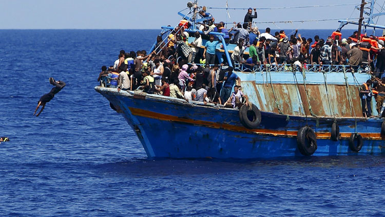 EE.UU. ha organizado una invasión a Europa al pagar a los traficantes de inmigrantes