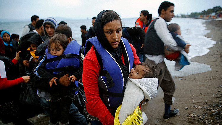 ONU: Europa recibe más de 300.000 inmigrantes y refugiados mediterráneos en 2015