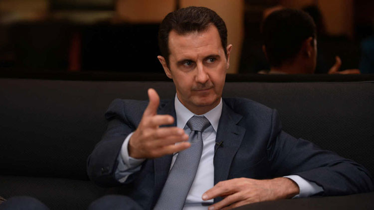 Al Assad: "Occidente llora por los refugiados con un ojo y con el otro les apunta la pistola"
